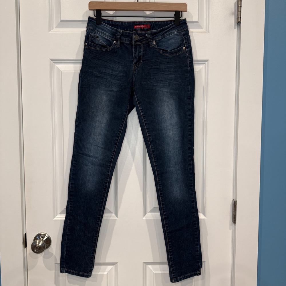 YMI WannaBettaButt Dark Wash Skinny Jeans Size 9 Push Up Heart Yoke Denim